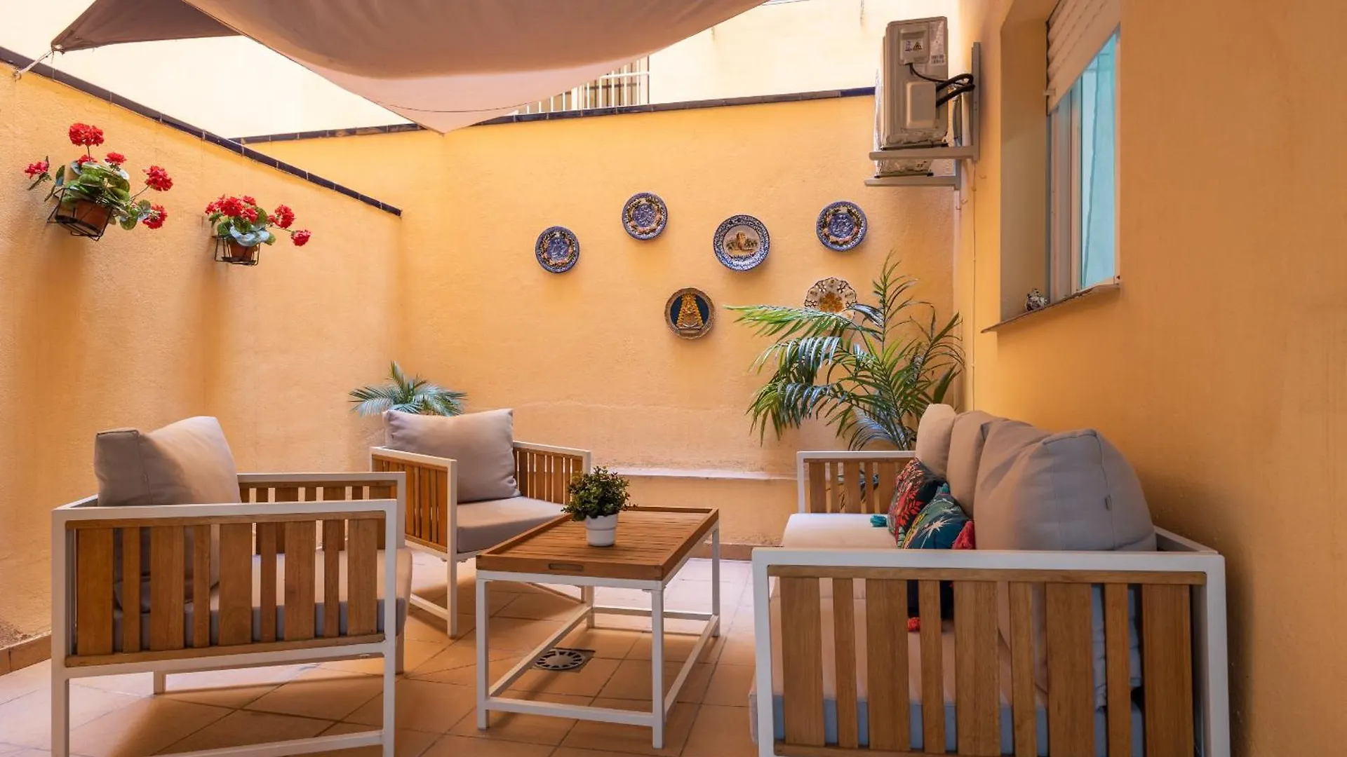 Apartamento Ninfa - Wifi, Piscina, A/C, Lavadora, Silla De Ruedas Bienvenidas フエンヒロラ 0*,  スペイン